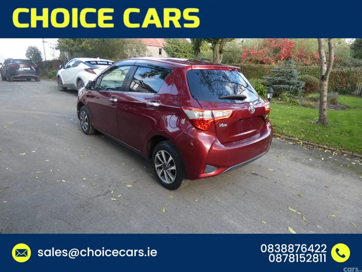 Toyota Yaris Hatchback, Petrol, 2017, Red