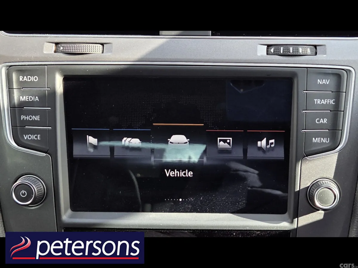 Volkswagen Golf Hatchback, Petrol, 2015, Silver
