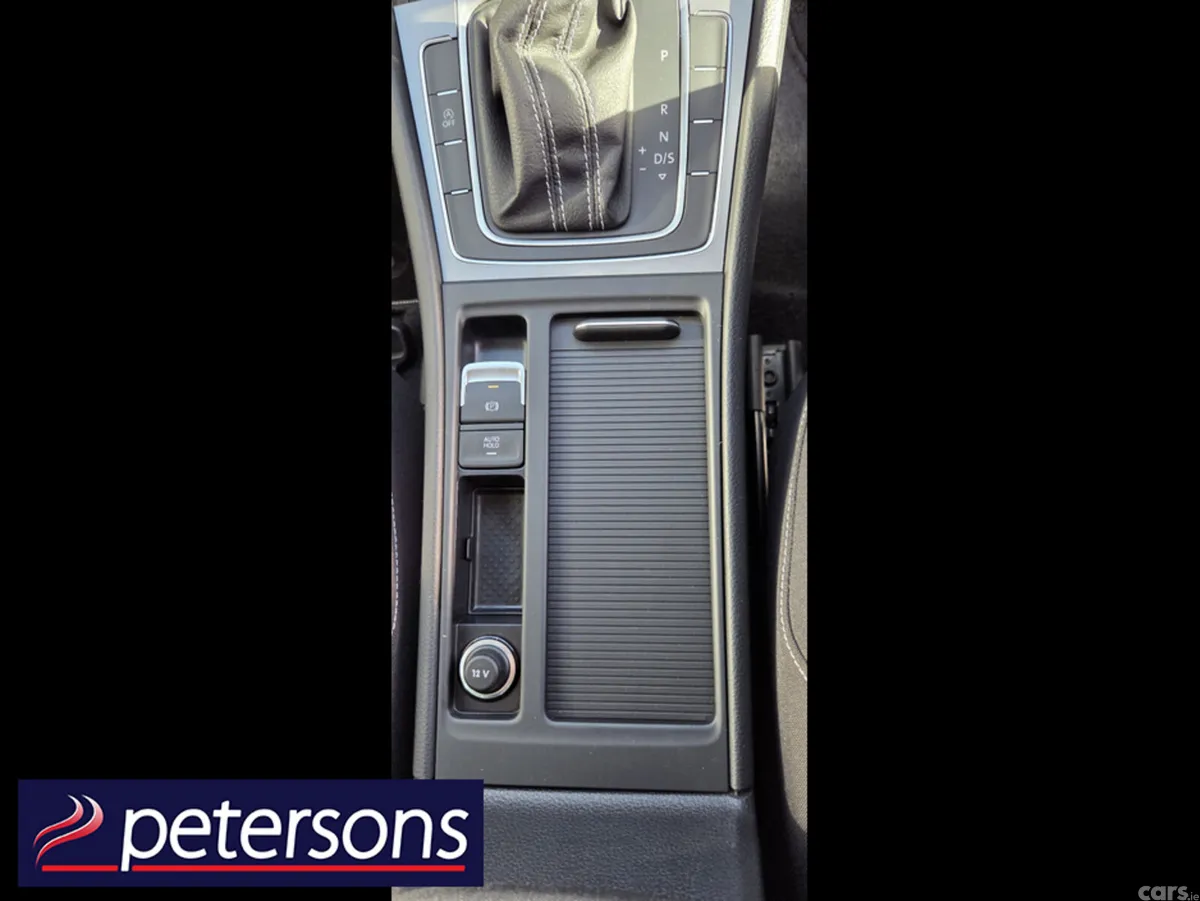 Volkswagen Golf Hatchback, Petrol, 2015, Silver