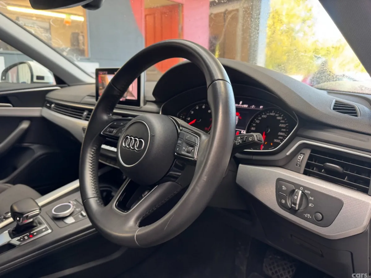 Audi A4 Estate, Petrol, 2019, White