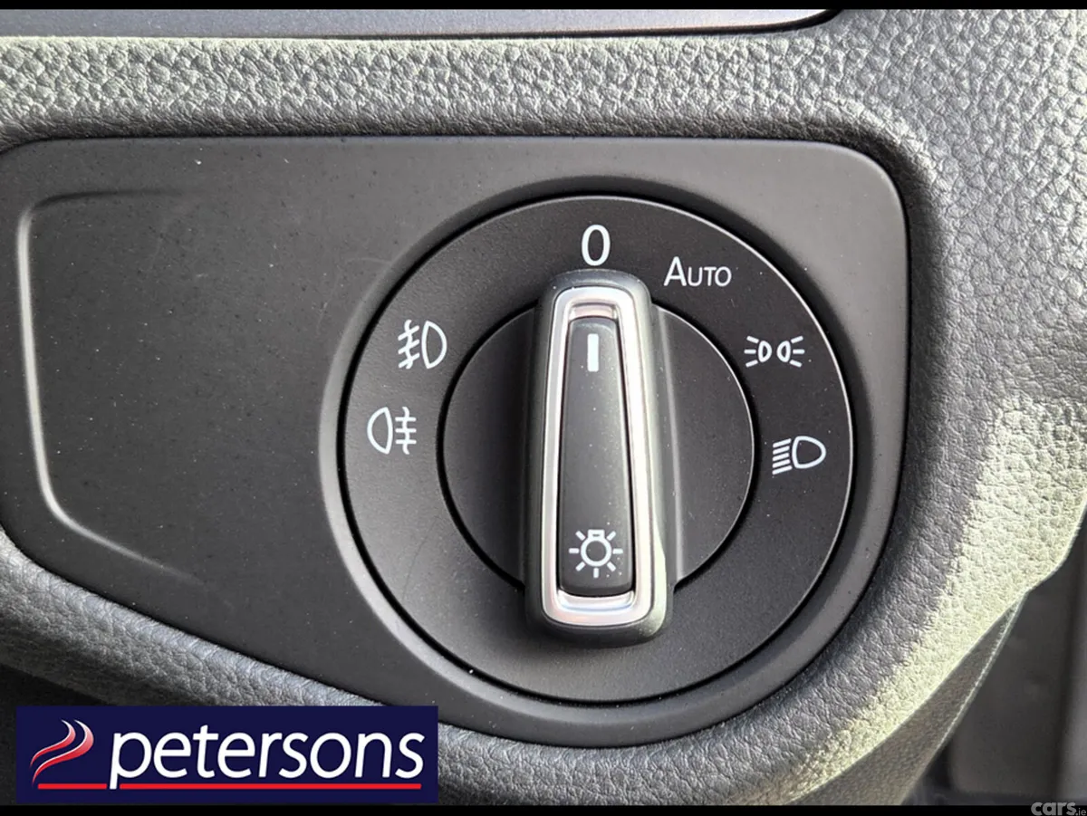 Volkswagen Golf Hatchback, Petrol, 2015, Silver
