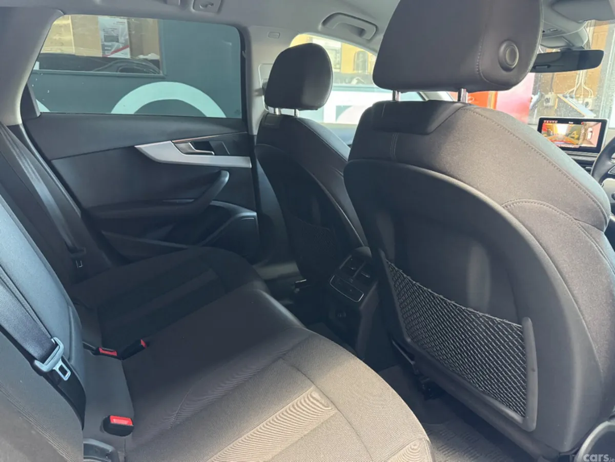 Audi A4 Estate, Petrol, 2019, White