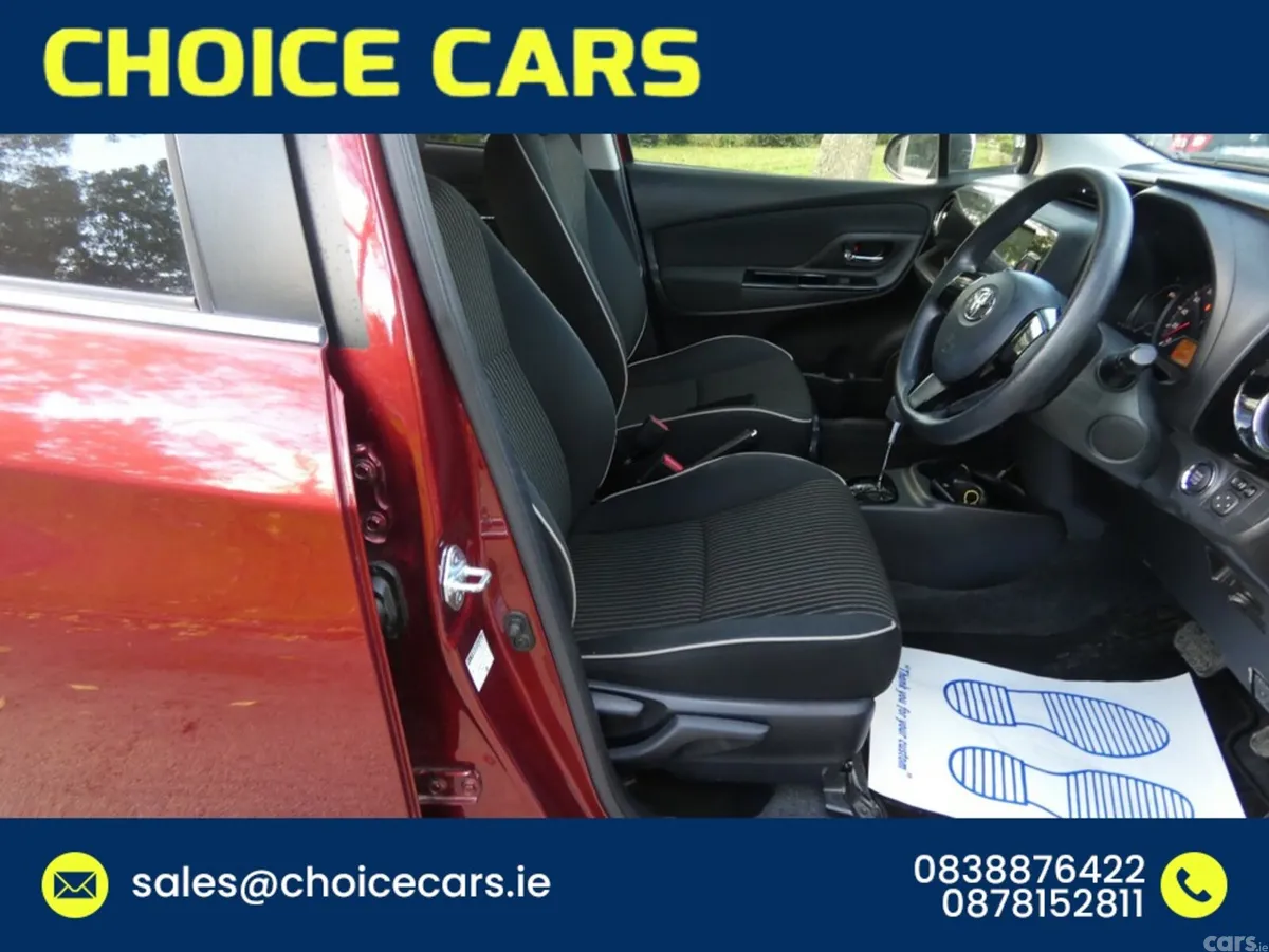 Toyota Yaris Hatchback, Petrol, 2017, Red