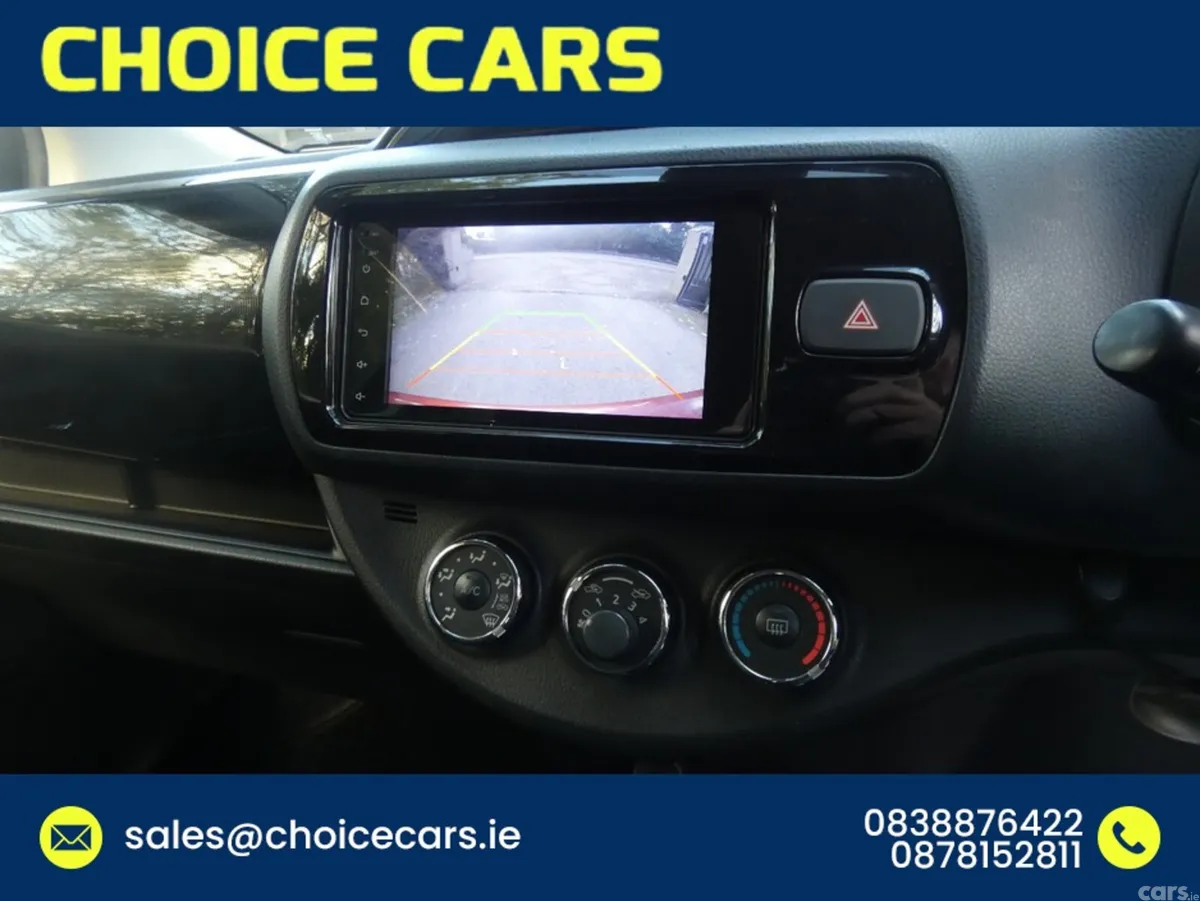 Toyota Yaris Hatchback, Petrol, 2017, Red