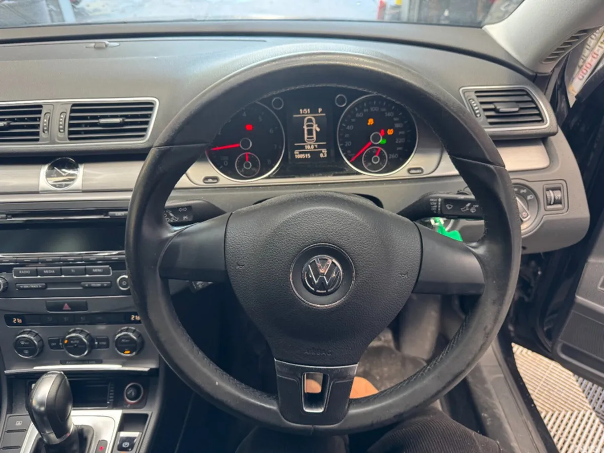 Volkswagen Passat Saloon, Petrol, 2012, Black