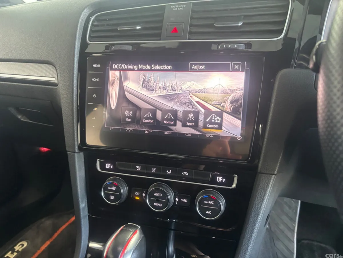 Volkswagen Golf Hatchback, Petrol, 2019, White