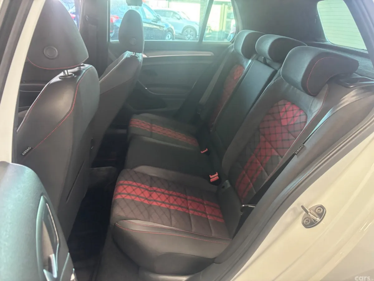 Volkswagen Golf Hatchback, Petrol, 2019, White