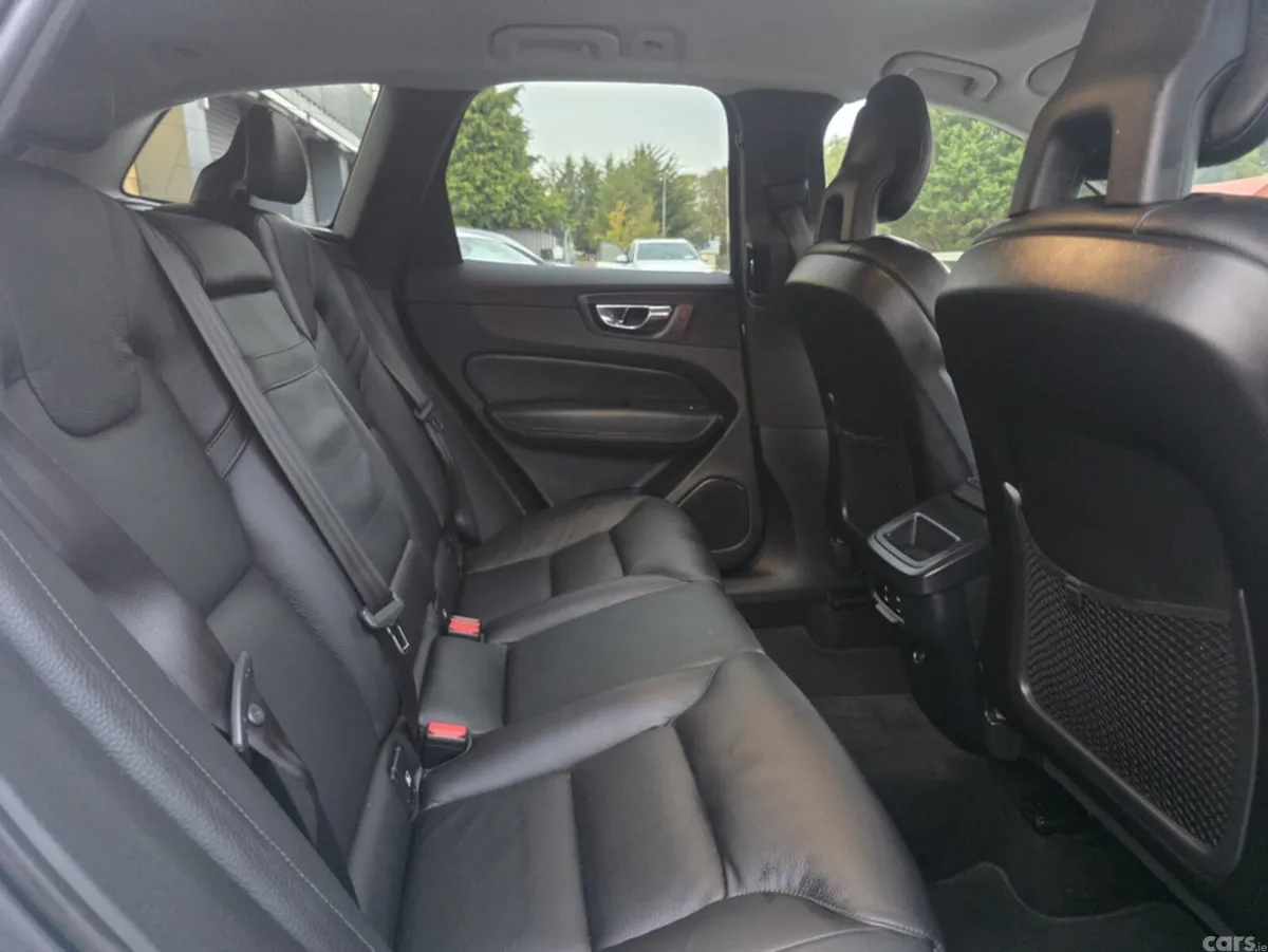 Volvo XC60 Estate, Diesel, 2017, White