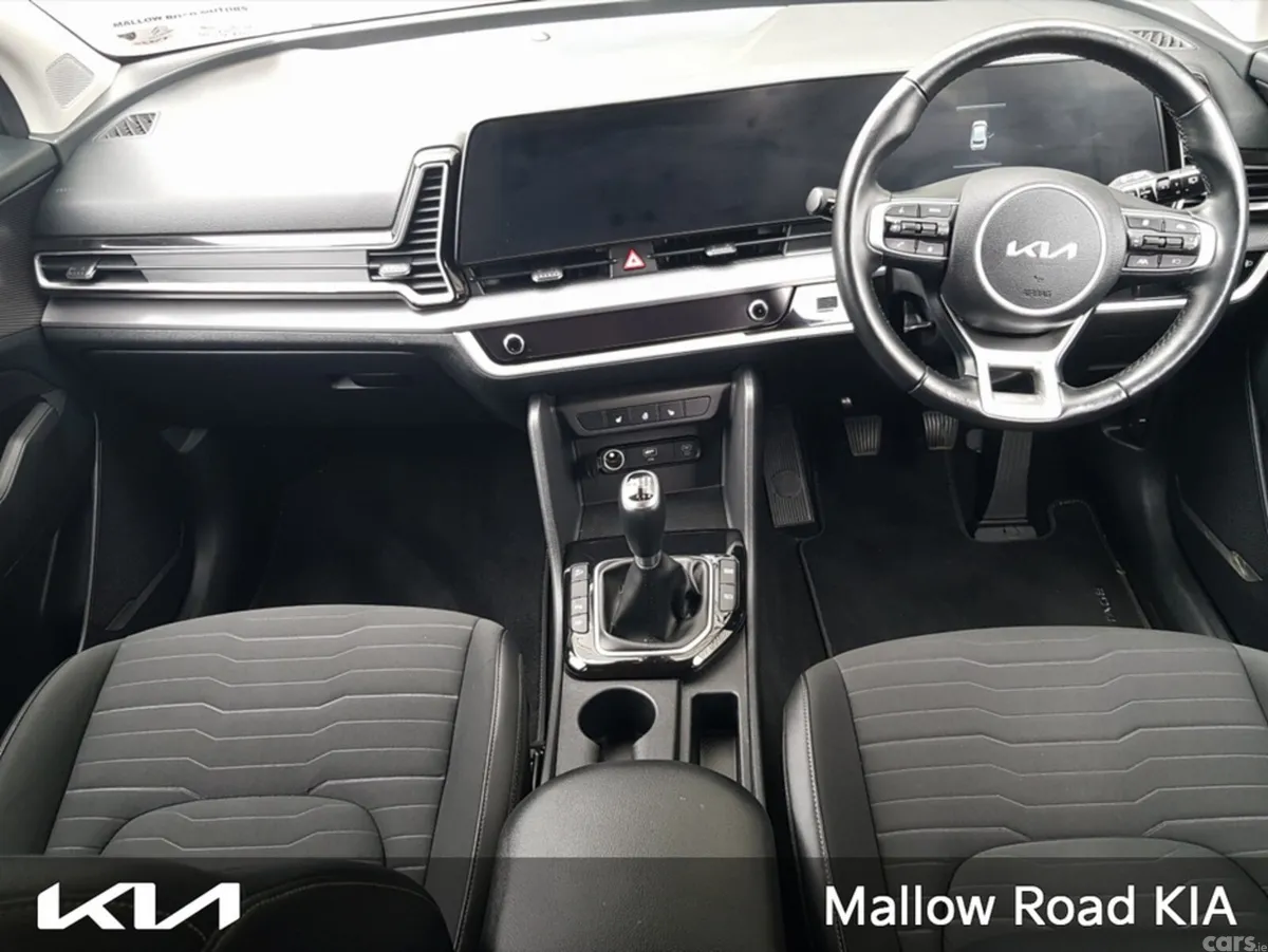 Kia Sportage MPV, Diesel, 2023, Red