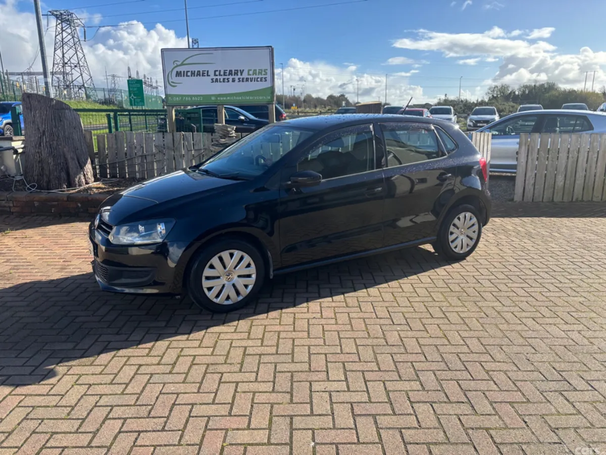 Volkswagen Polo Hatchback, Petrol, 2013, Black