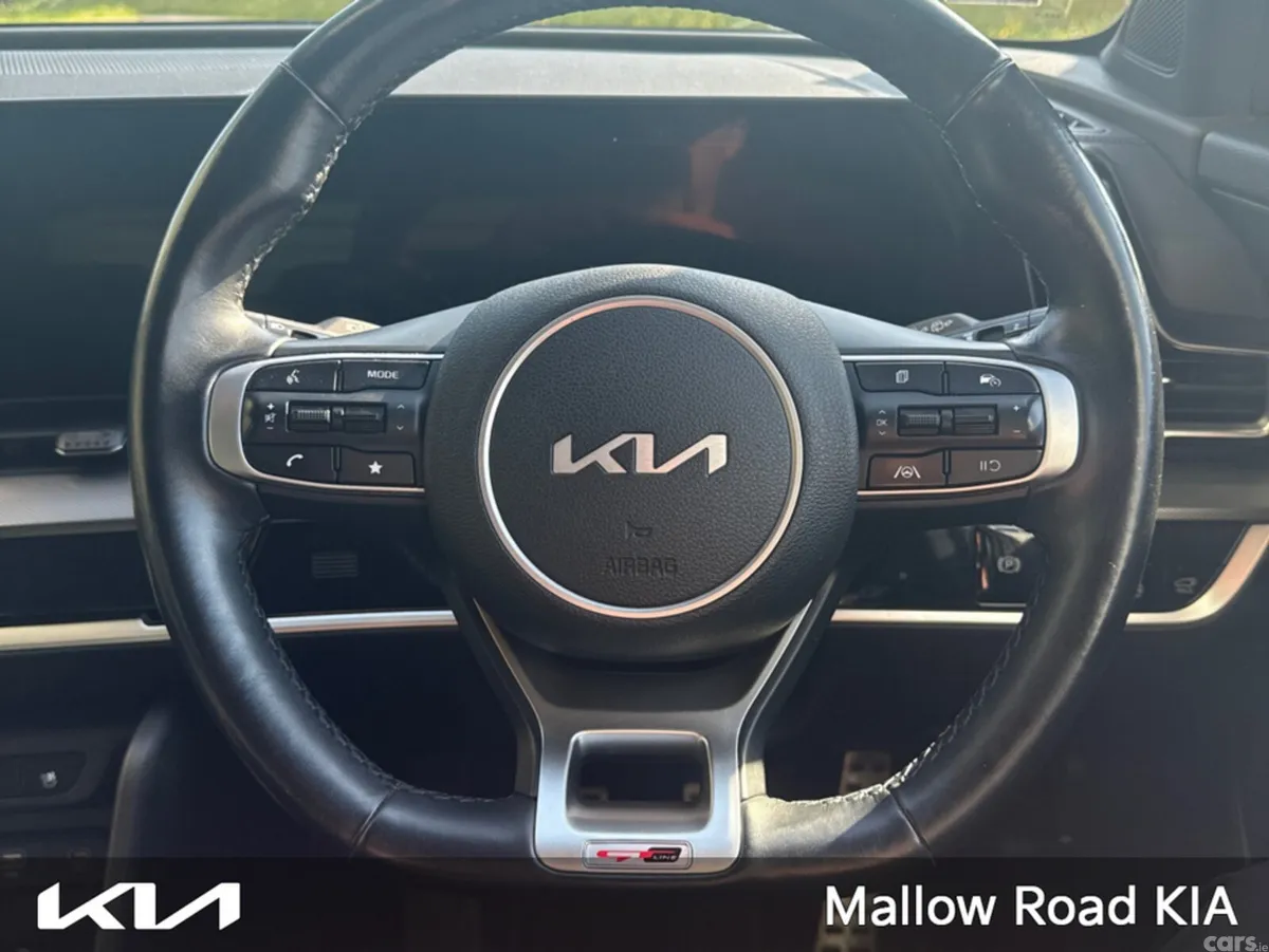 Kia Sportage MPV, Diesel Hybrid, 2022, White
