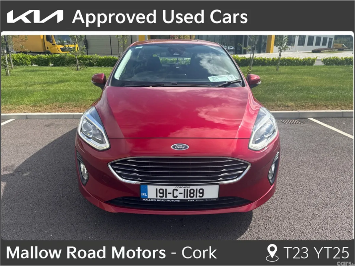 Ford Fiesta Hatchback, Petrol, 2019, Red