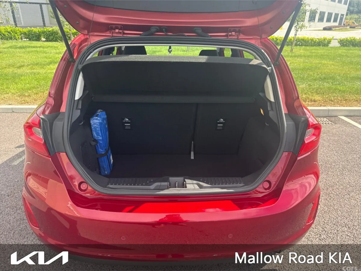 Ford Fiesta Hatchback, Petrol, 2019, Red