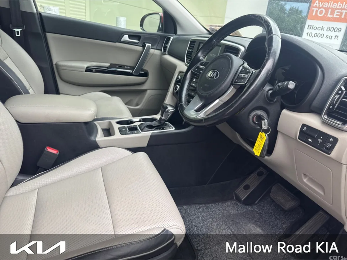 Kia Sportage MPV, Diesel, 2019, Red