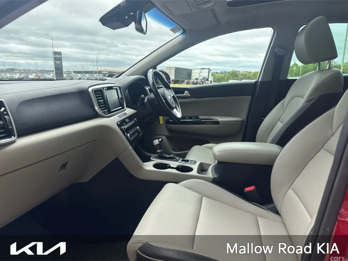 Kia Sportage MPV, Diesel, 2019, Red