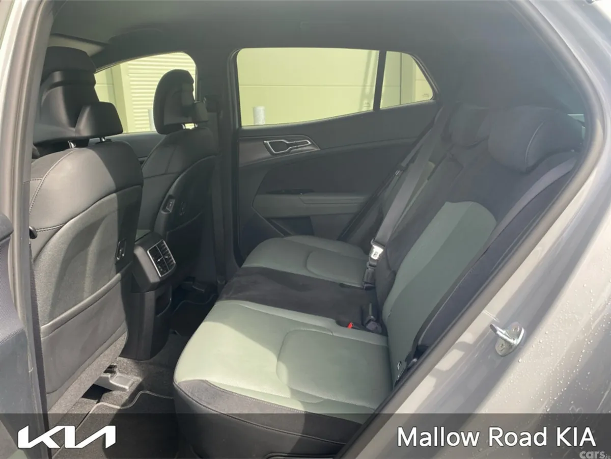 Kia Sportage MPV, Petrol Hybrid, 2024, Grey