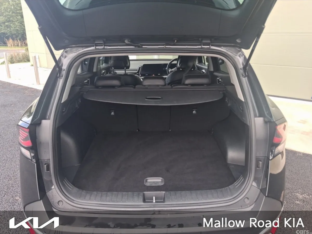 Kia Sportage MPV, Petrol Plug-in Hybrid, 2022, Black