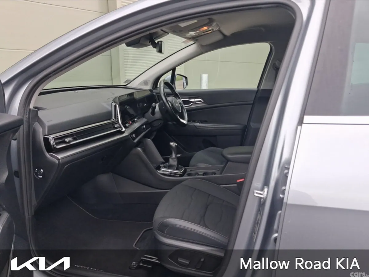 Kia Sportage MPV, Diesel, 2022, Grey