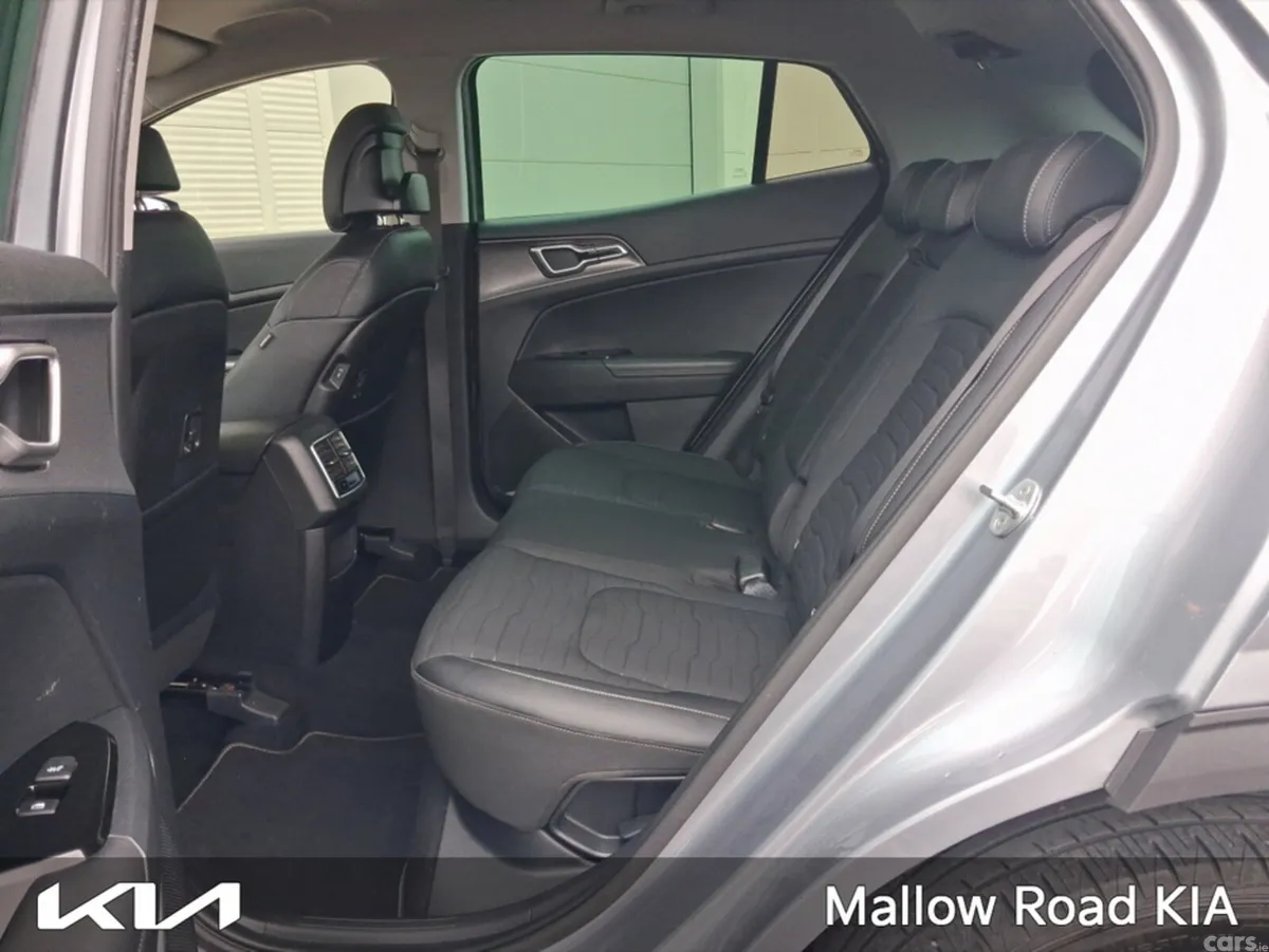 Kia Sportage MPV, Diesel, 2022, Grey