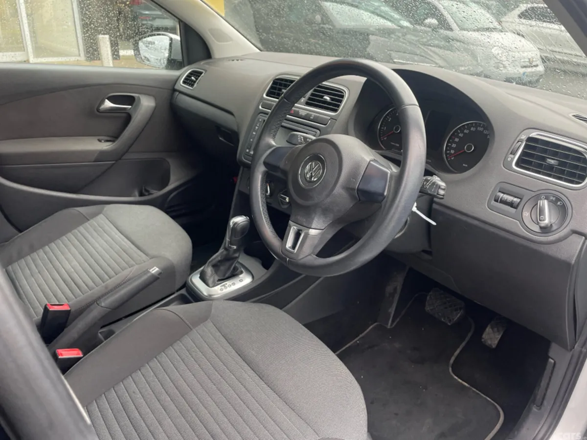 Volkswagen Polo Hatchback, Petrol, 2013, Silver