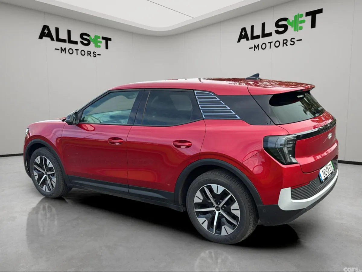 Ford Explorer MPV, Electric, 2024, Red