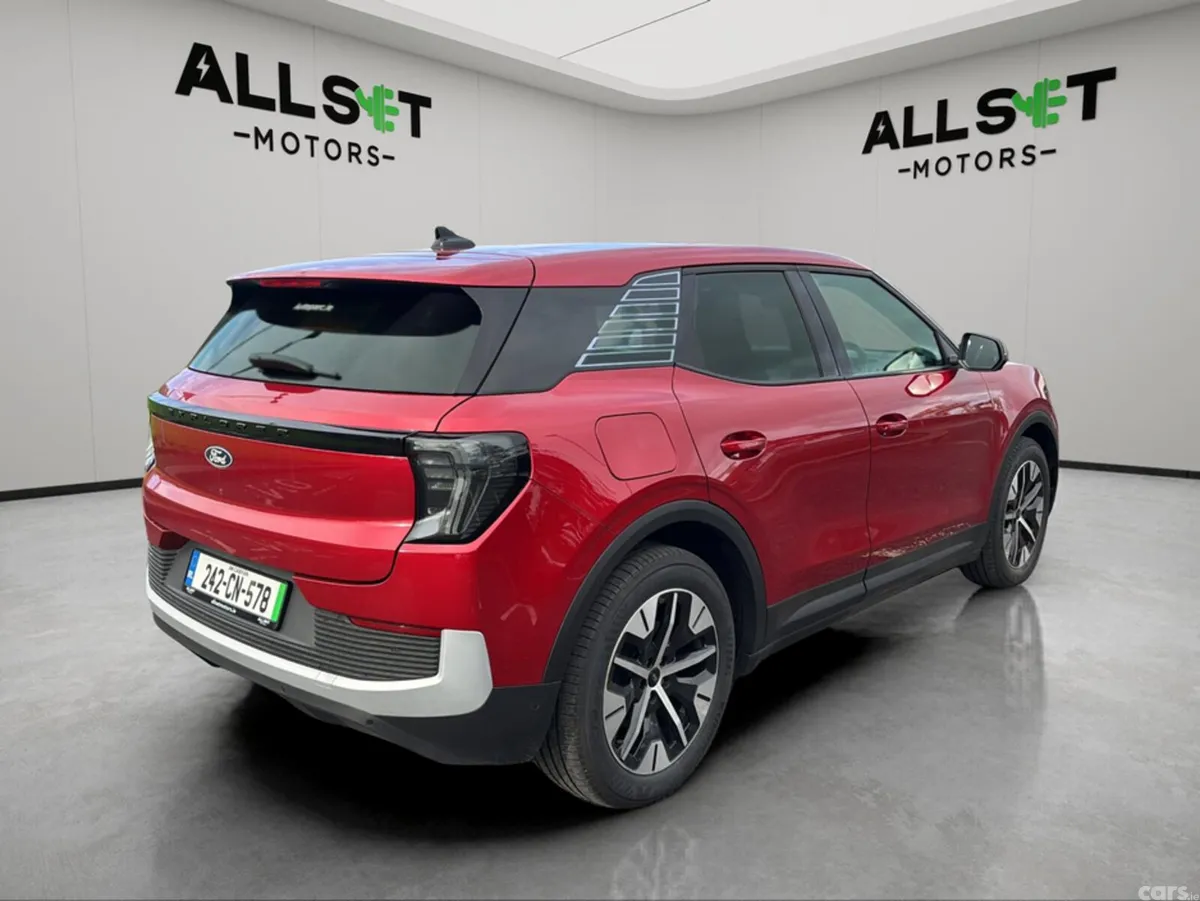 Ford Explorer MPV, Electric, 2024, Red