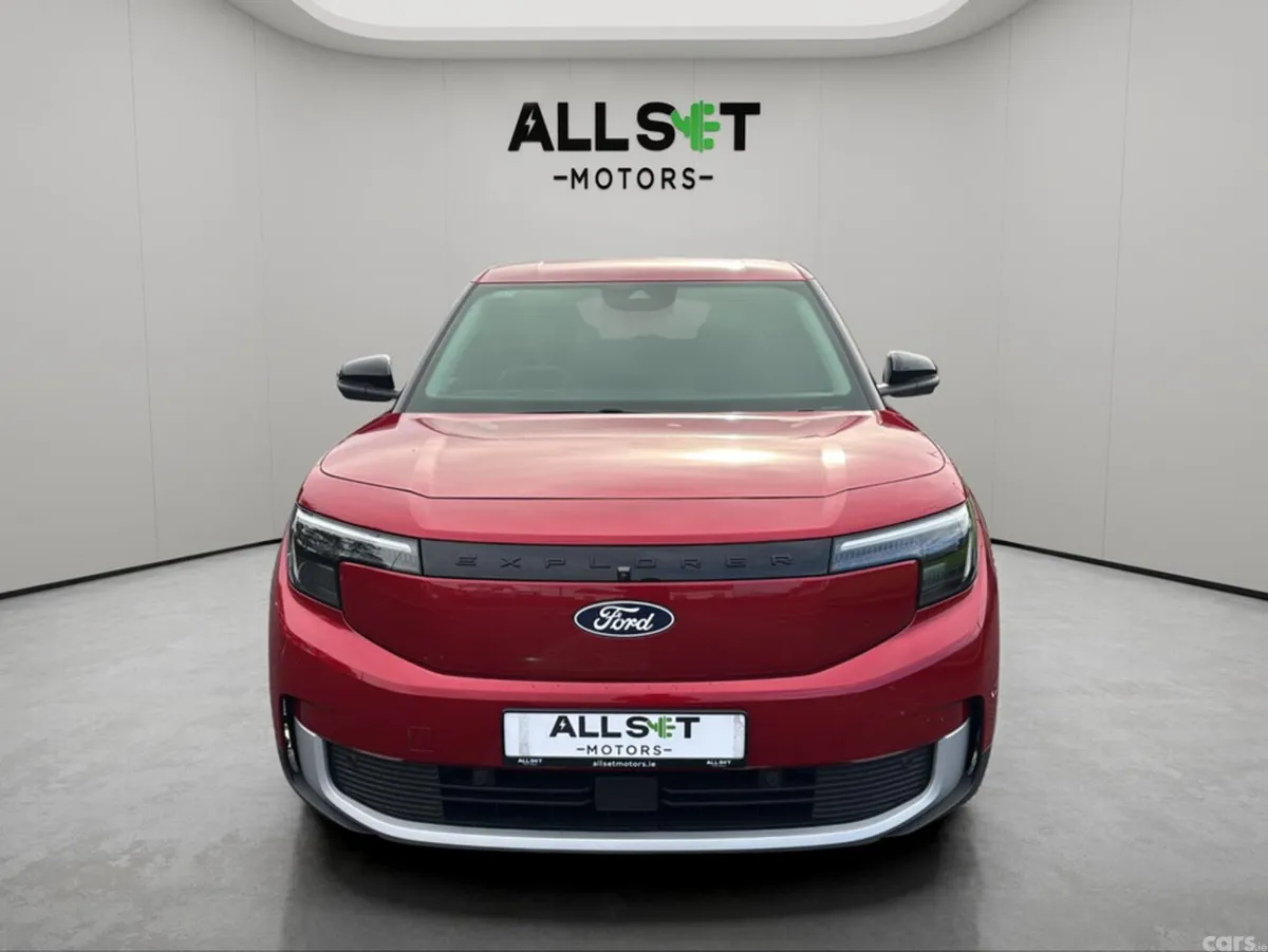 Ford Explorer MPV, Electric, 2024, Red