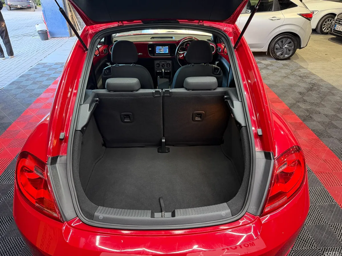 Volkswagen Beetle Hatchback, Petrol, 2013, Red