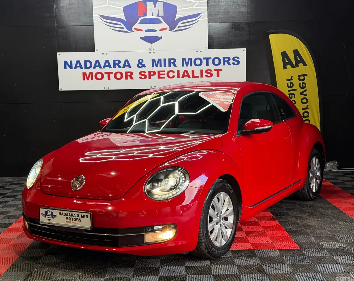 Volkswagen Beetle Hatchback, Petrol, 2013, Red