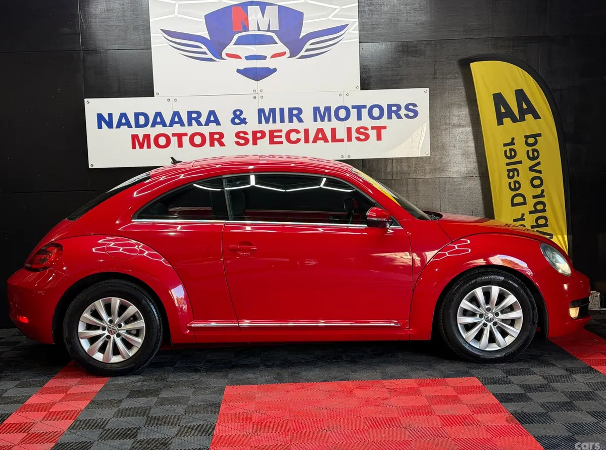 Volkswagen Beetle Hatchback, Petrol, 2013, Red
