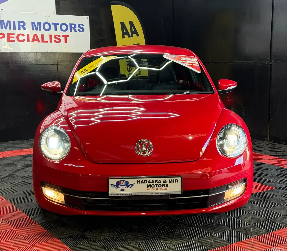 Volkswagen Beetle Hatchback, Petrol, 2013, Red