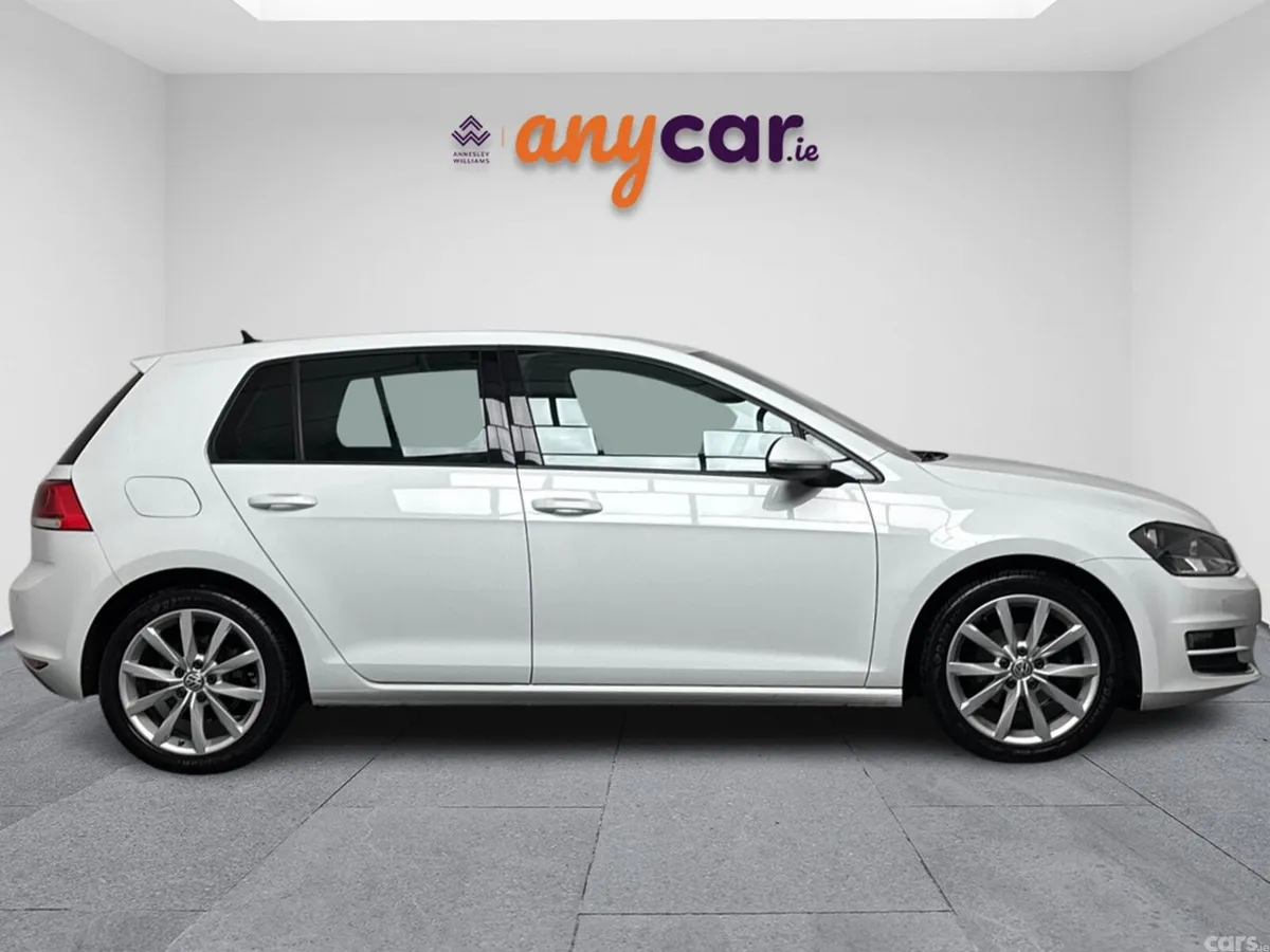 Volkswagen Golf Estate, Petrol, 2016, White