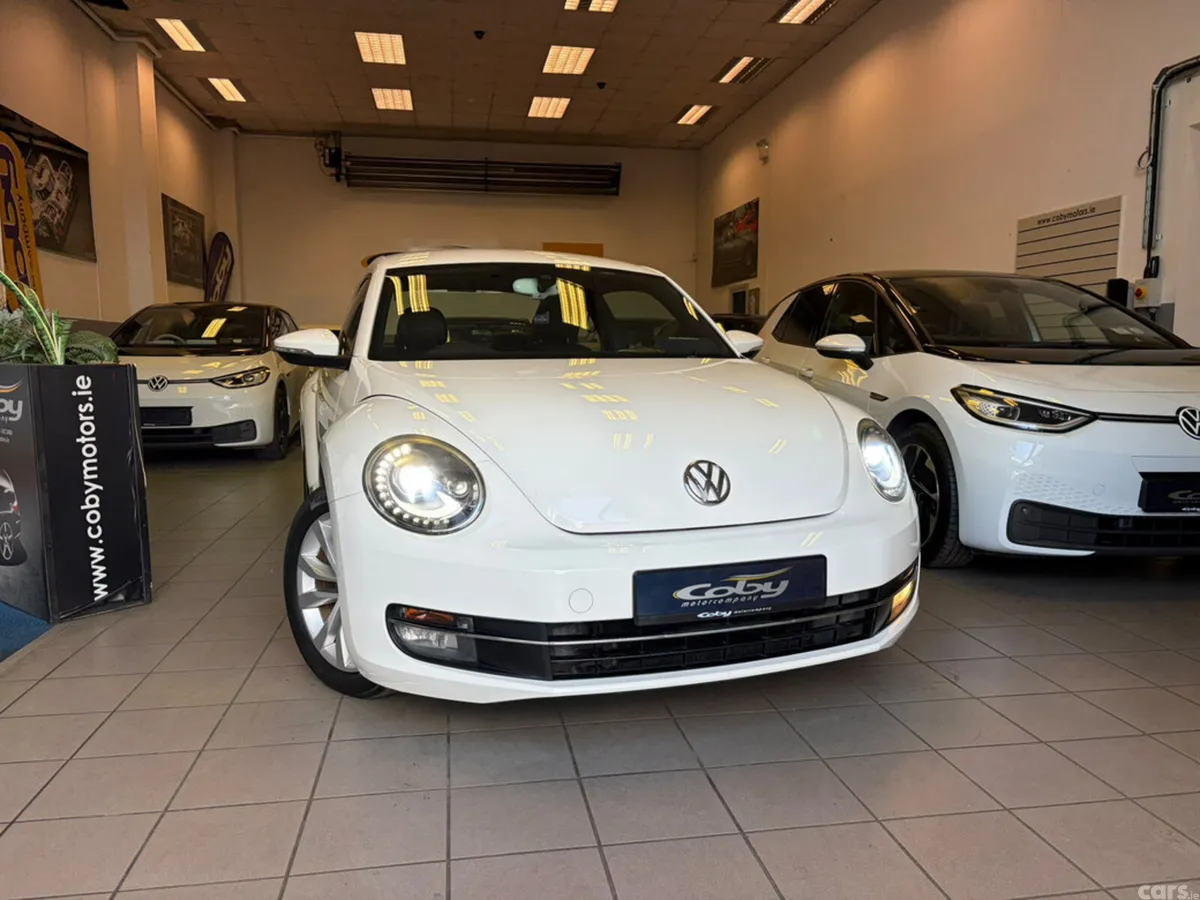 Volkswagen Beetle Hatchback, Petrol, 2013, White