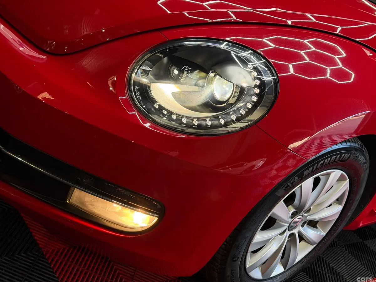 Volkswagen Beetle Hatchback, Petrol, 2013, Red