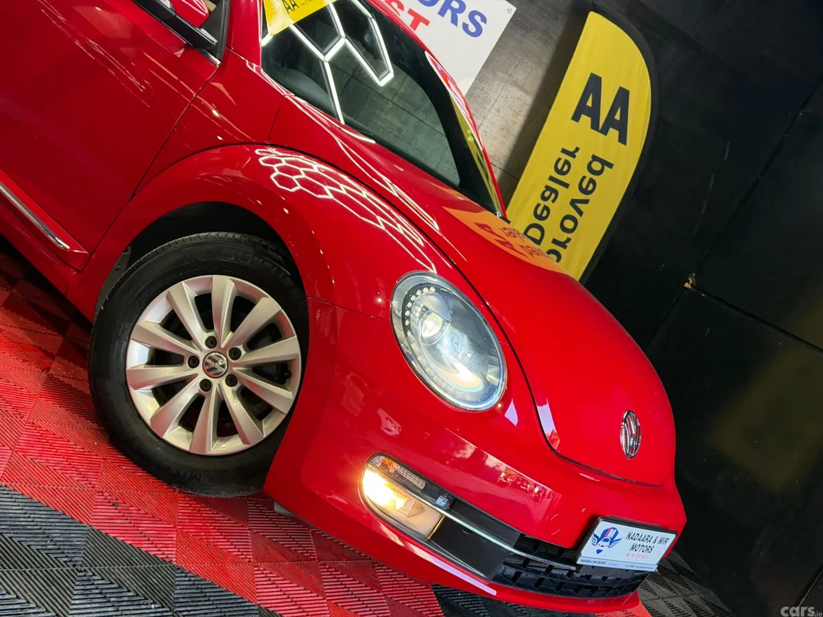 Volkswagen Beetle Hatchback, Petrol, 2013, Red