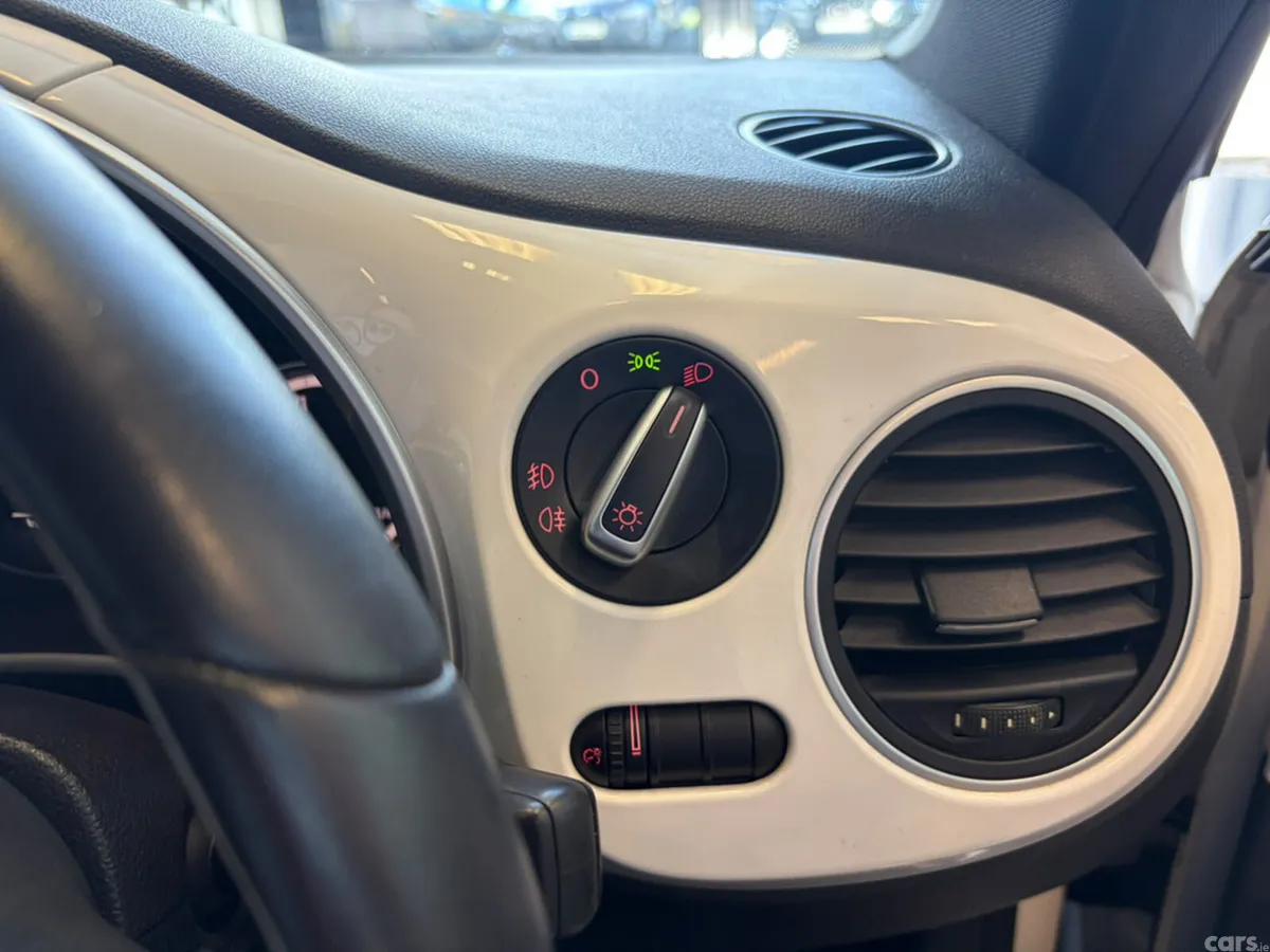 Volkswagen Beetle Hatchback, Petrol, 2013, White