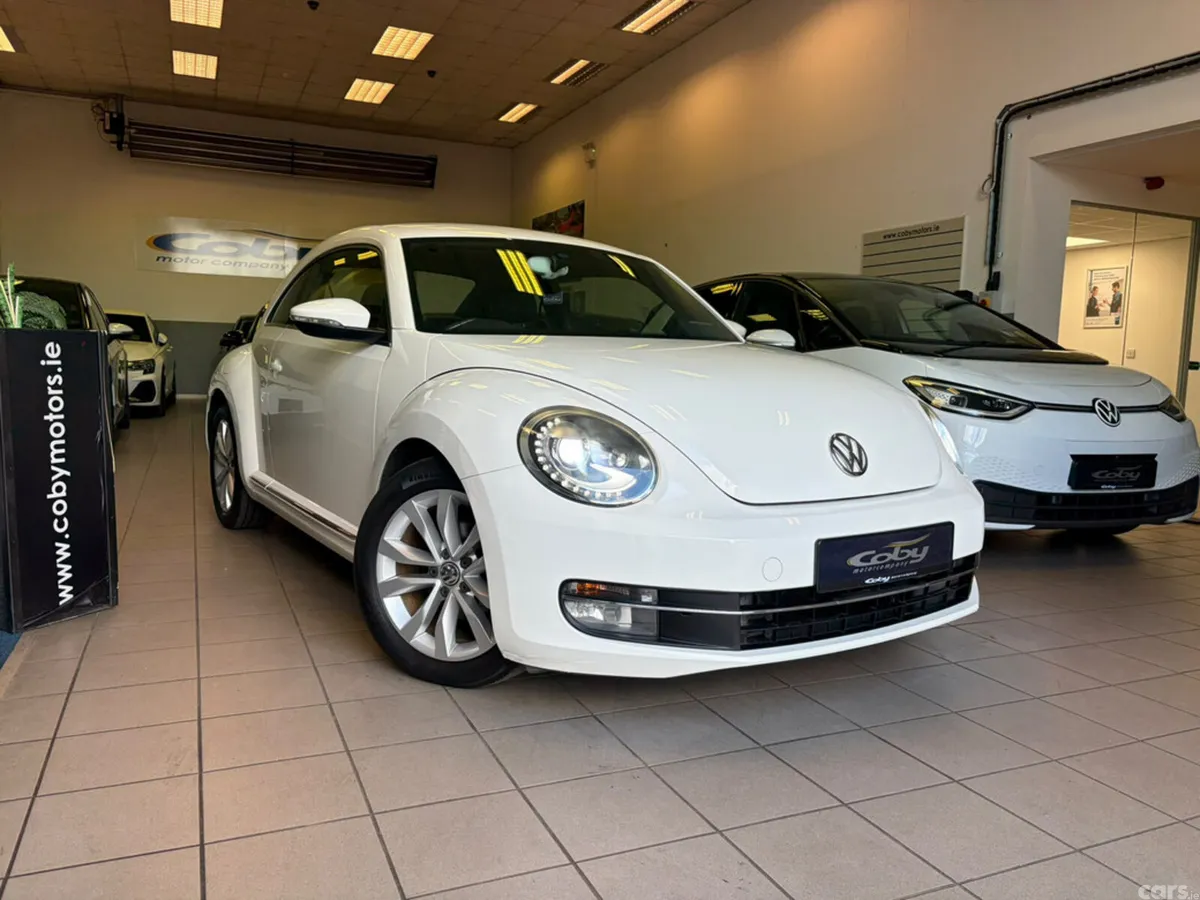 Volkswagen Beetle Hatchback, Petrol, 2013, White
