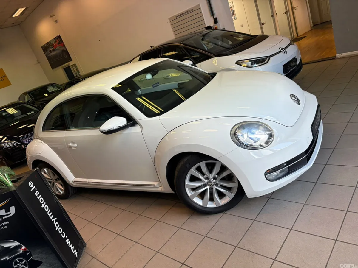 Volkswagen Beetle Hatchback, Petrol, 2013, White
