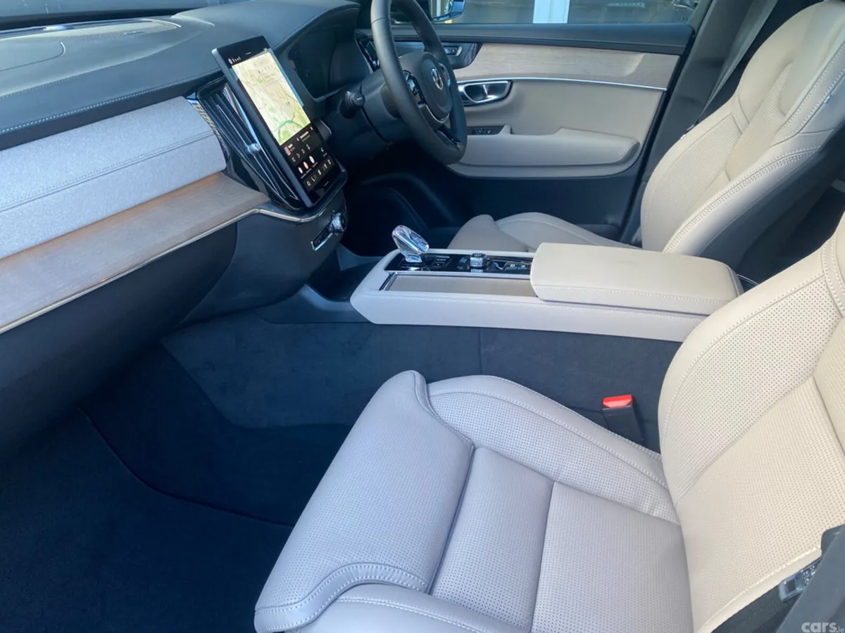 Volvo XC90 Estate, Petrol Plug-in Hybrid, 2026, Black