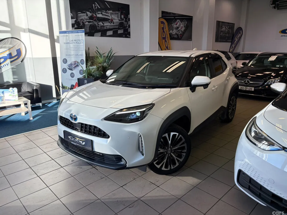 Toyota Yaris Cross Hatchback, Petrol Hybrid, 2022, White