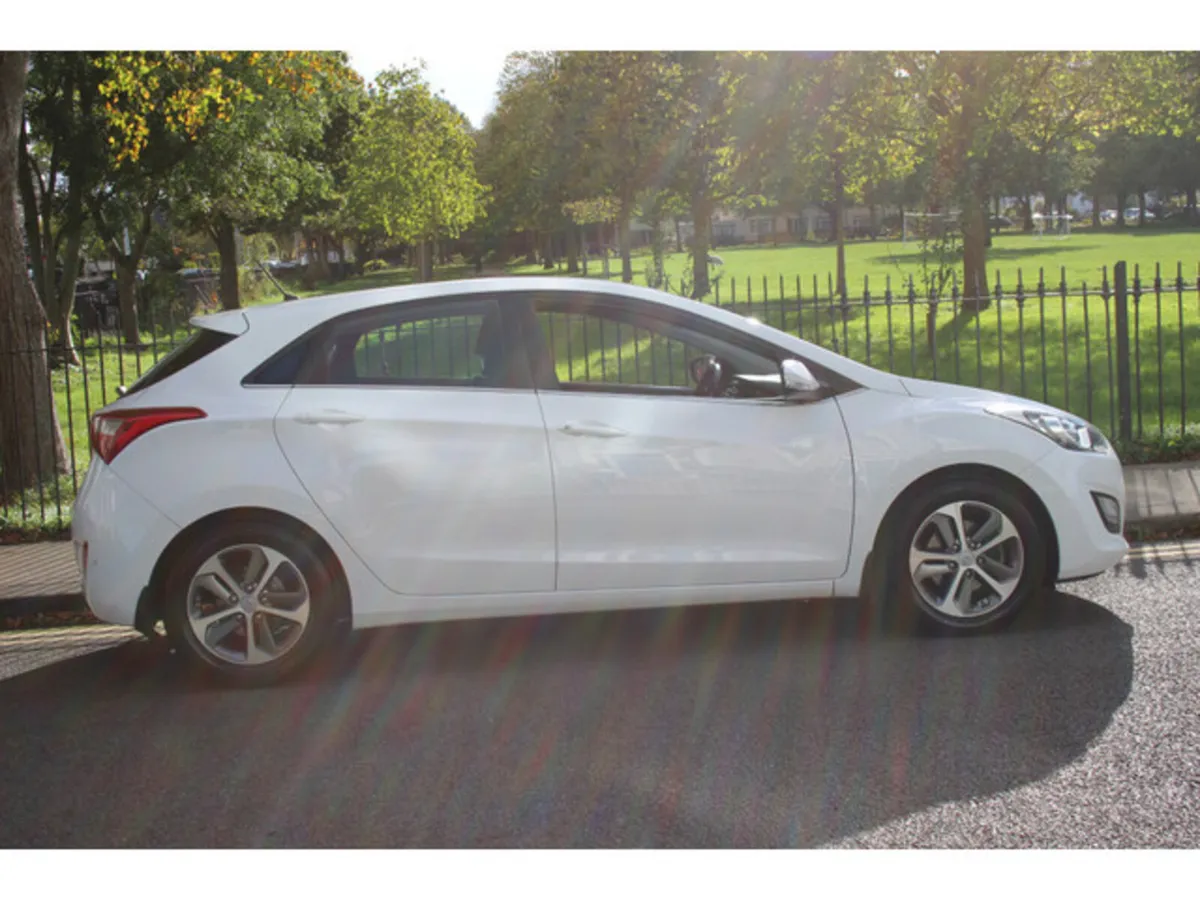 Hyundai i30 Hatchback, Diesel, 2017, White