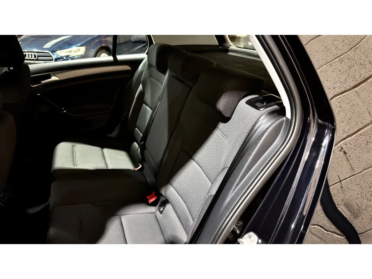 Volkswagen Golf Hatchback, Diesel, 2017, Black