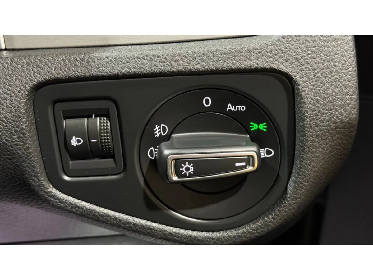 Volkswagen Golf Hatchback, Diesel, 2017, Black