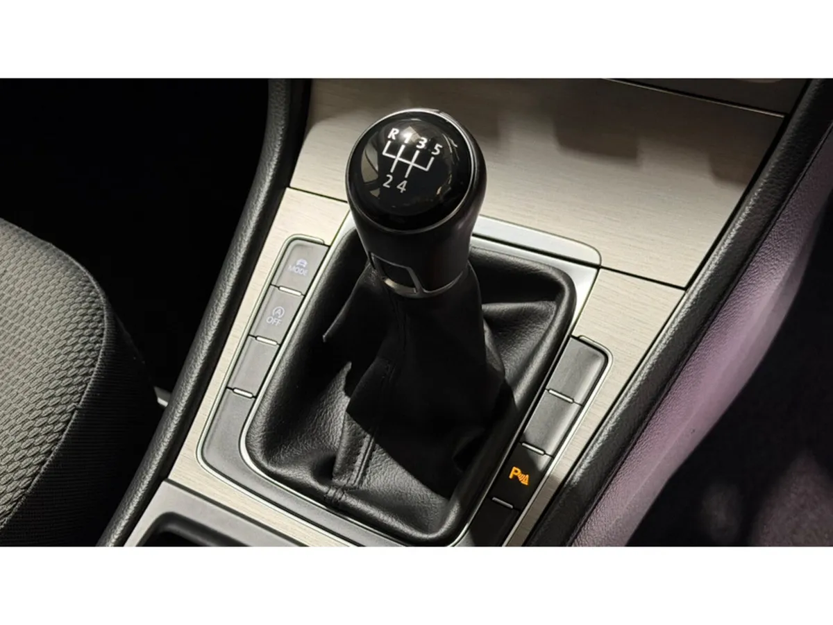 Volkswagen Golf Hatchback, Diesel, 2017, Black