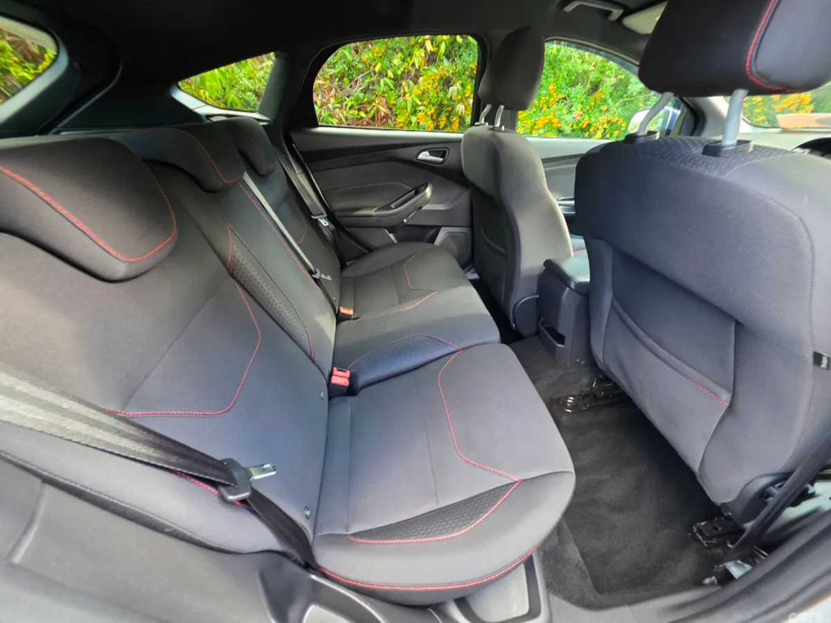 Ford Focus Hatchback, Diesel, 2018, Grey
