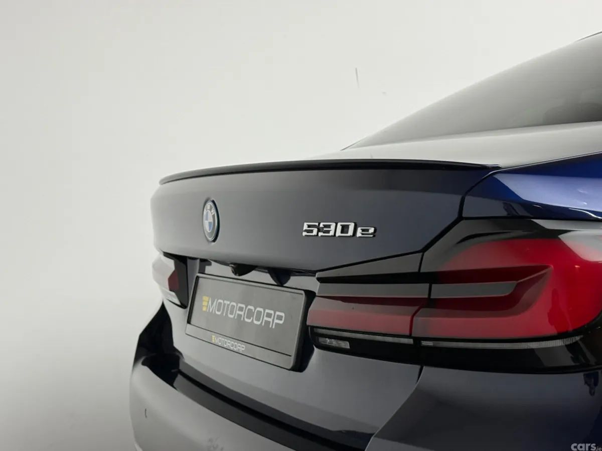 BMW 5-Series Saloon, Petrol Plug-in Hybrid, 2022, Blue