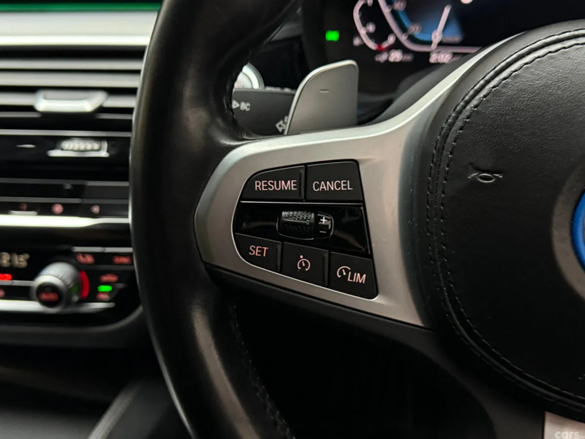 BMW 5-Series Saloon, Petrol Plug-in Hybrid, 2022, Blue
