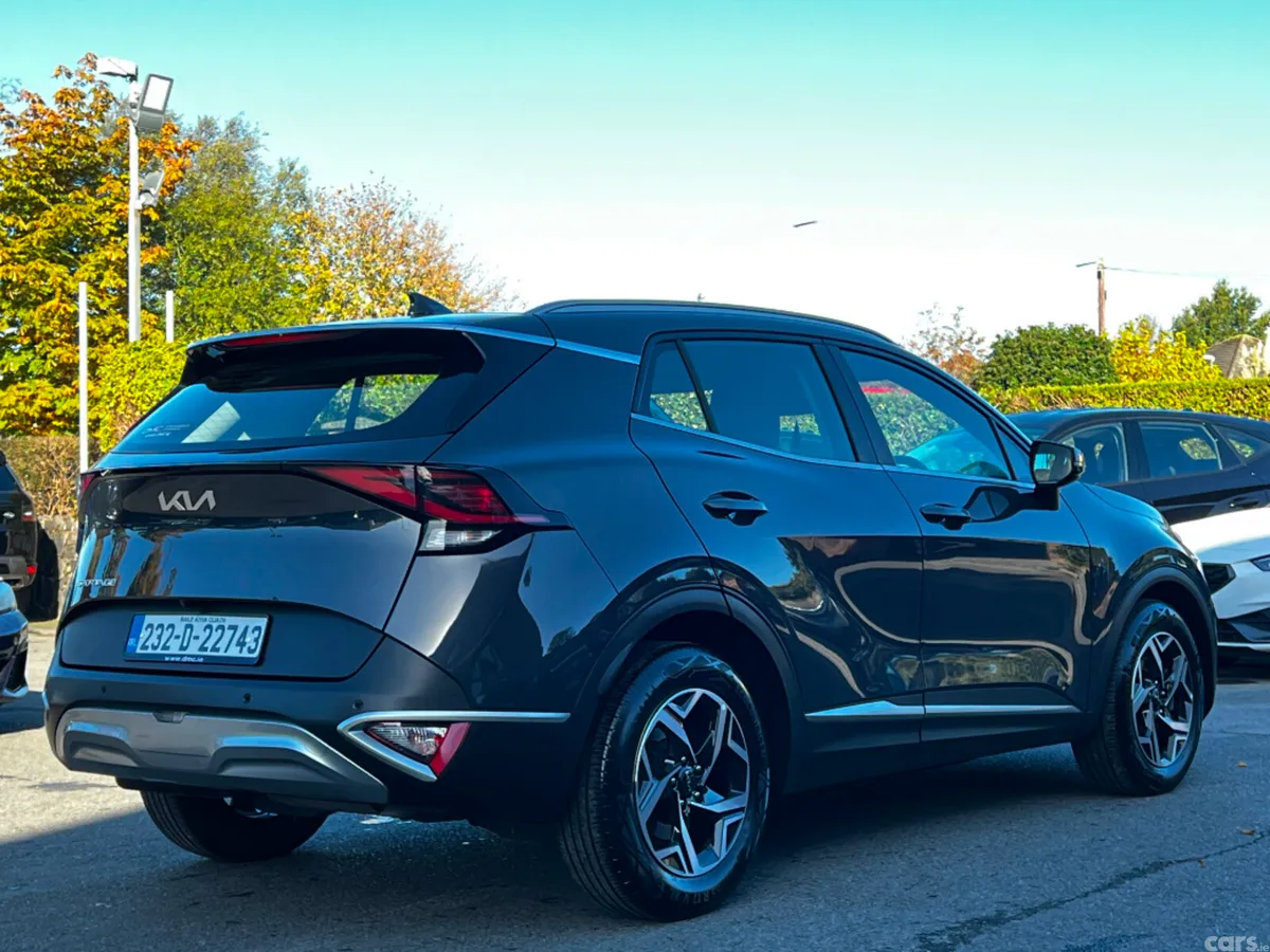 Kia Sportage MPV, Diesel, 2023, Grey