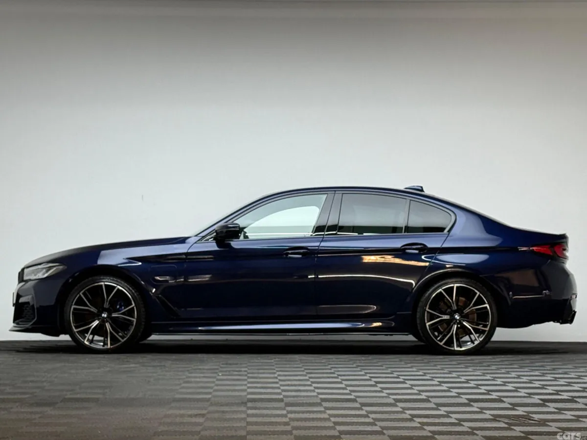 BMW 5-Series Saloon, Petrol Plug-in Hybrid, 2022, Blue