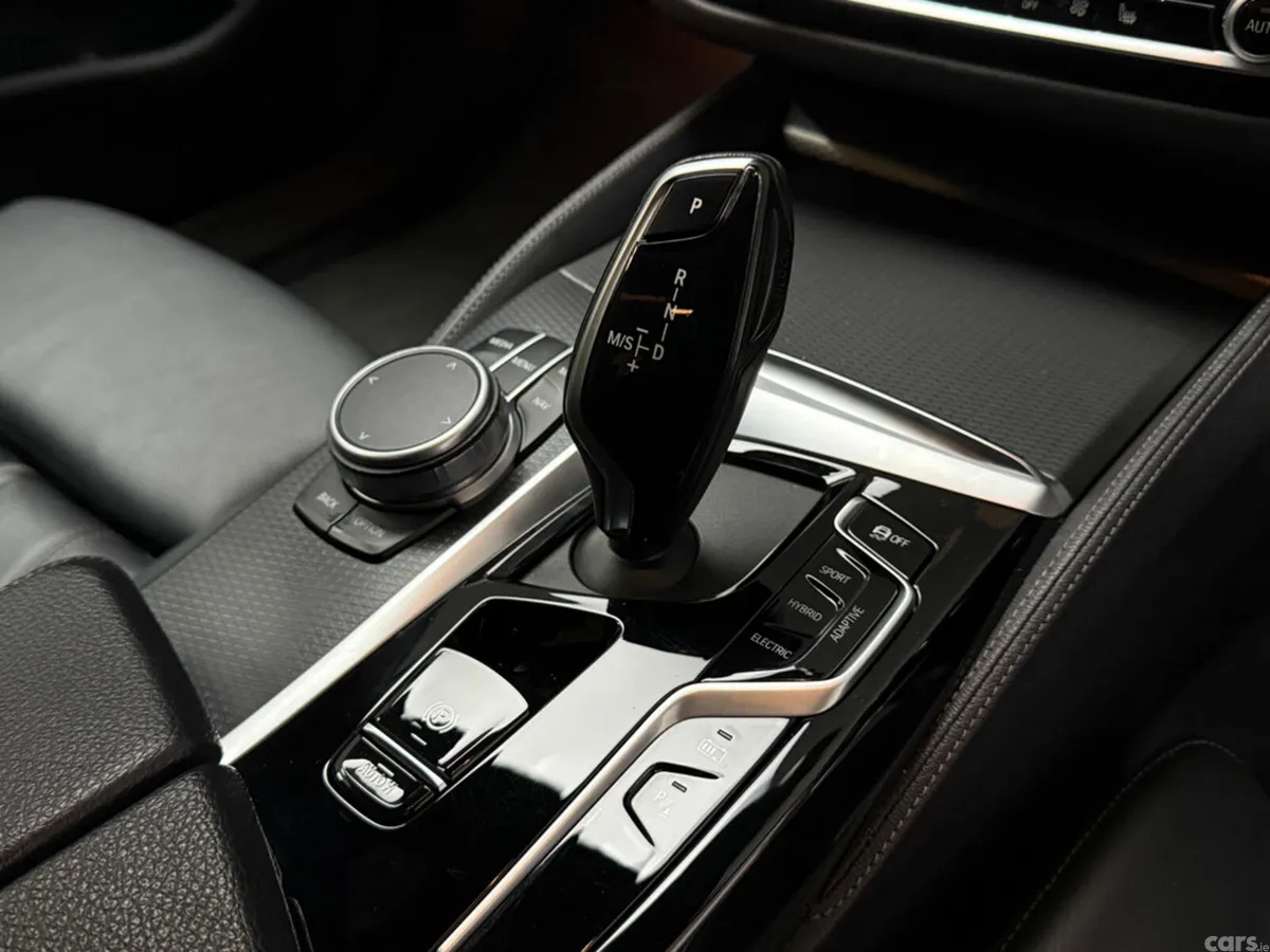 BMW 5-Series Saloon, Petrol Plug-in Hybrid, 2022, Blue